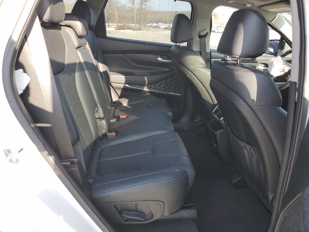 2019 Hyundai Santa Fe - Image 11