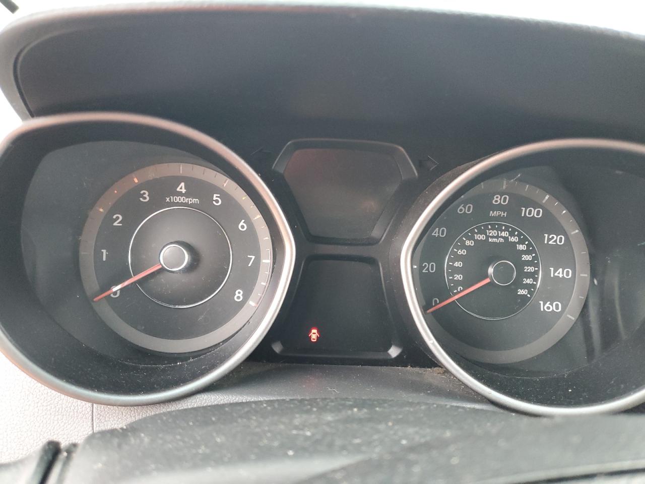 2013 Hyundai Elantra - Image 9