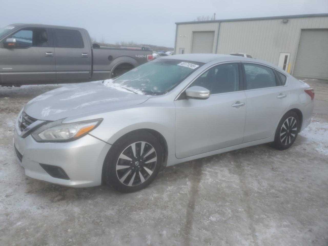 2018 Nissan Altima 2.5 zu verkaufen in Kansas City, KS - Front End