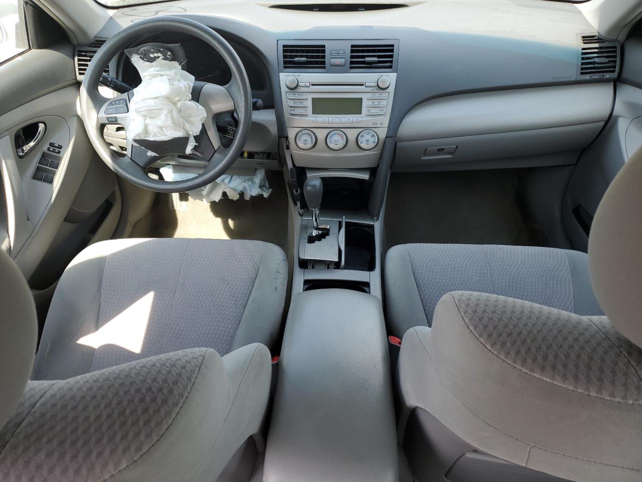 2011 Toyota Camry - Image 8