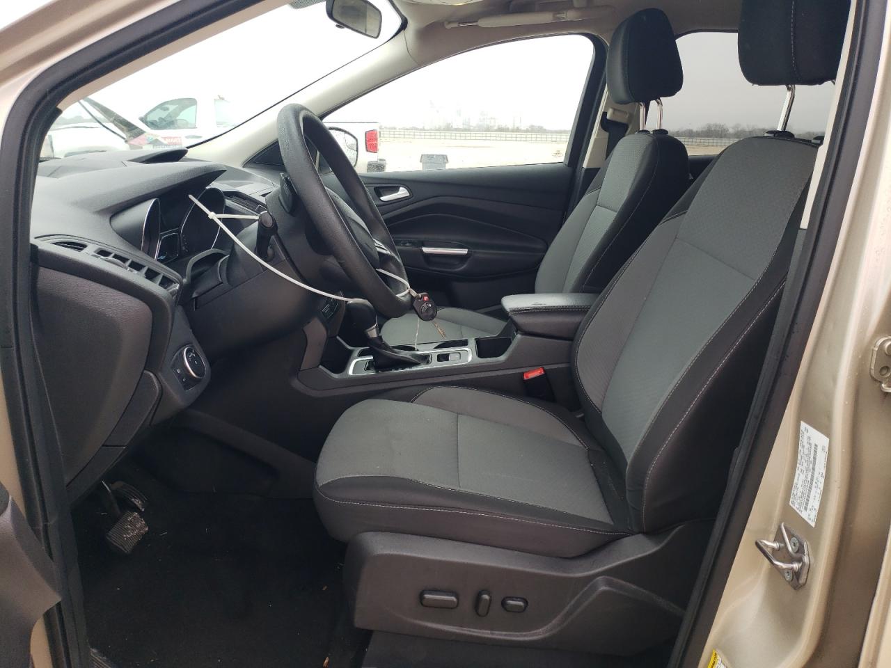 1FMCU0GD5HUE69398 FORD ESCAPE 2017