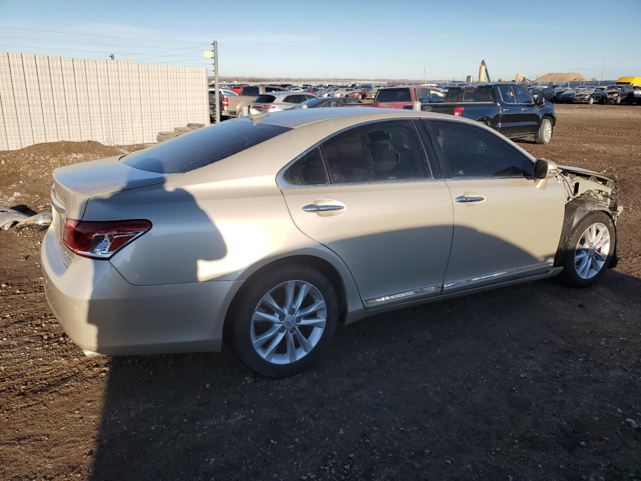 2010 Lexus ES - Image 3