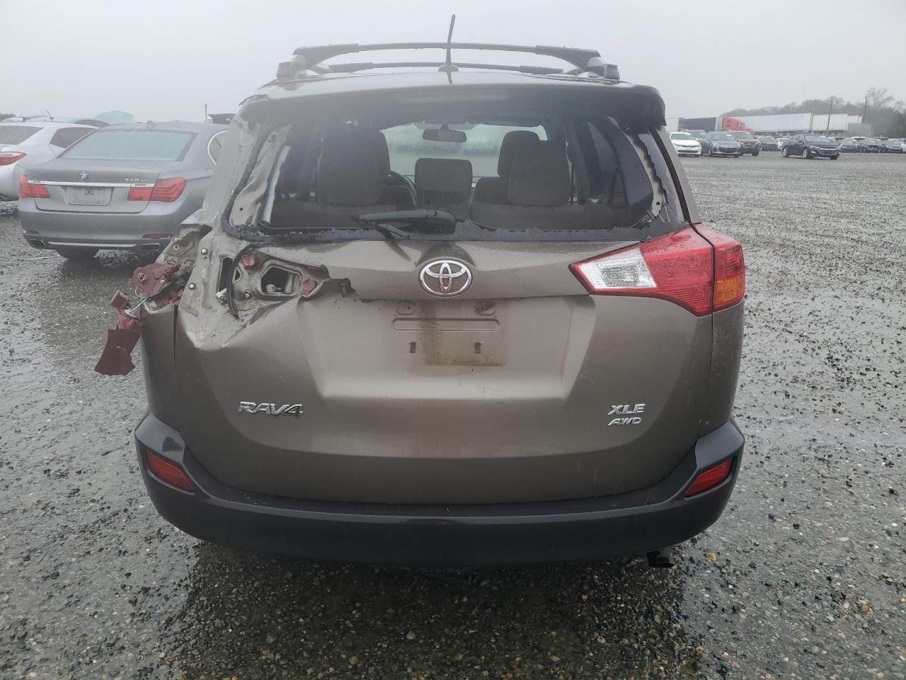 2014 Toyota RAV 4 - Image 6
