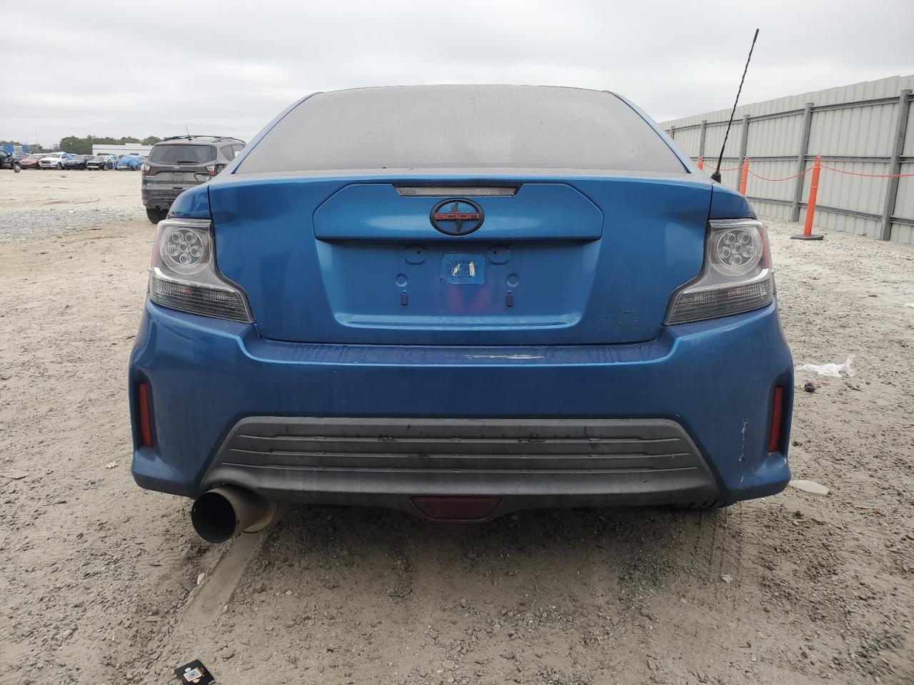 2015 Toyota tC - Image 6