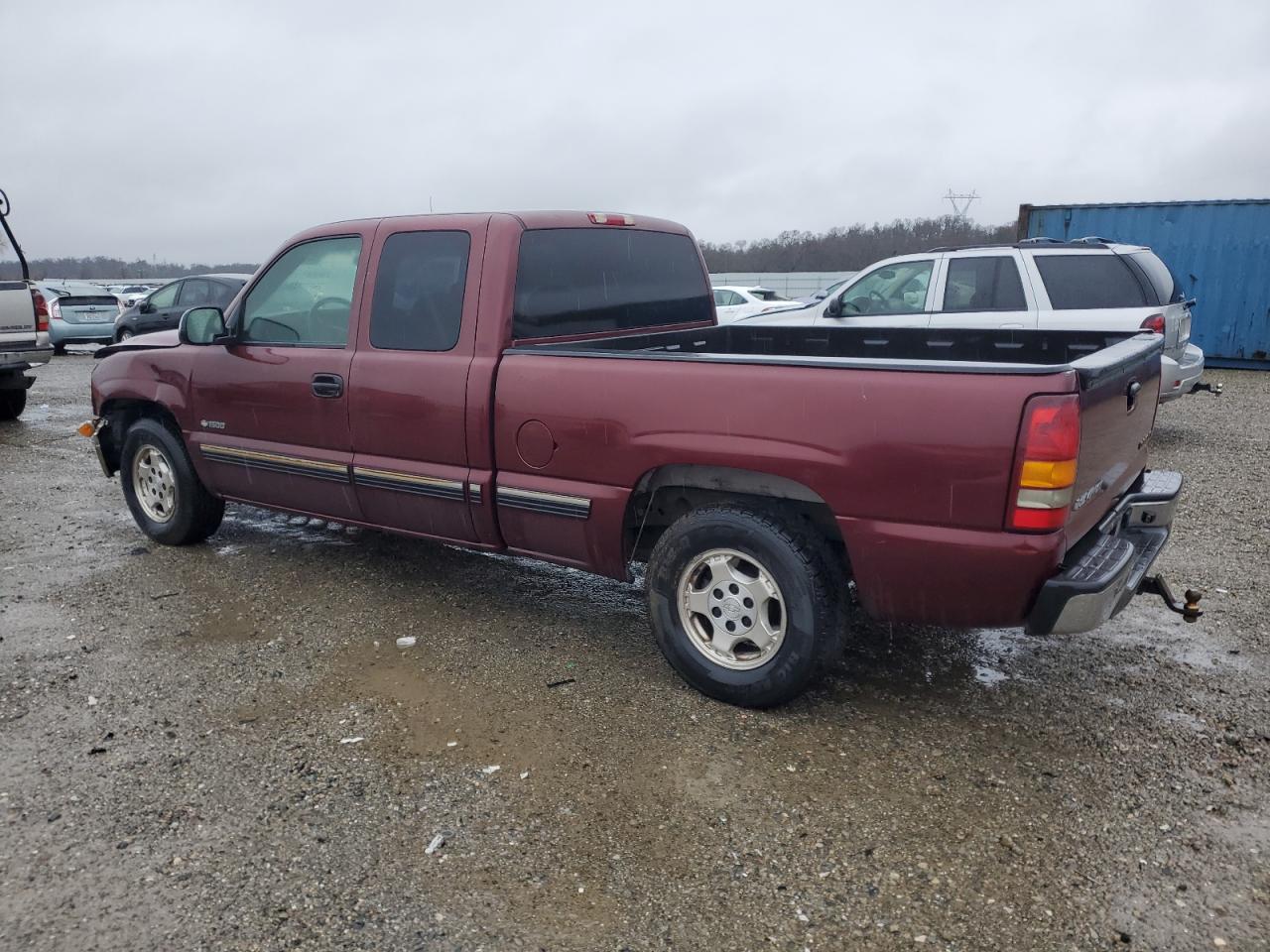 2002 Chevrolet Silverado - Image 2