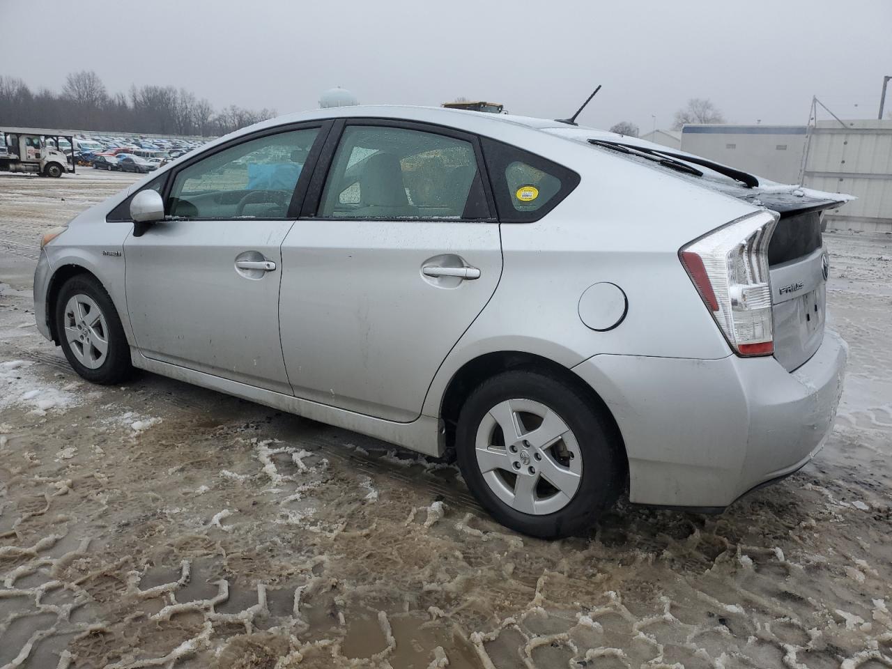 2011 Toyota Prius - Image 2