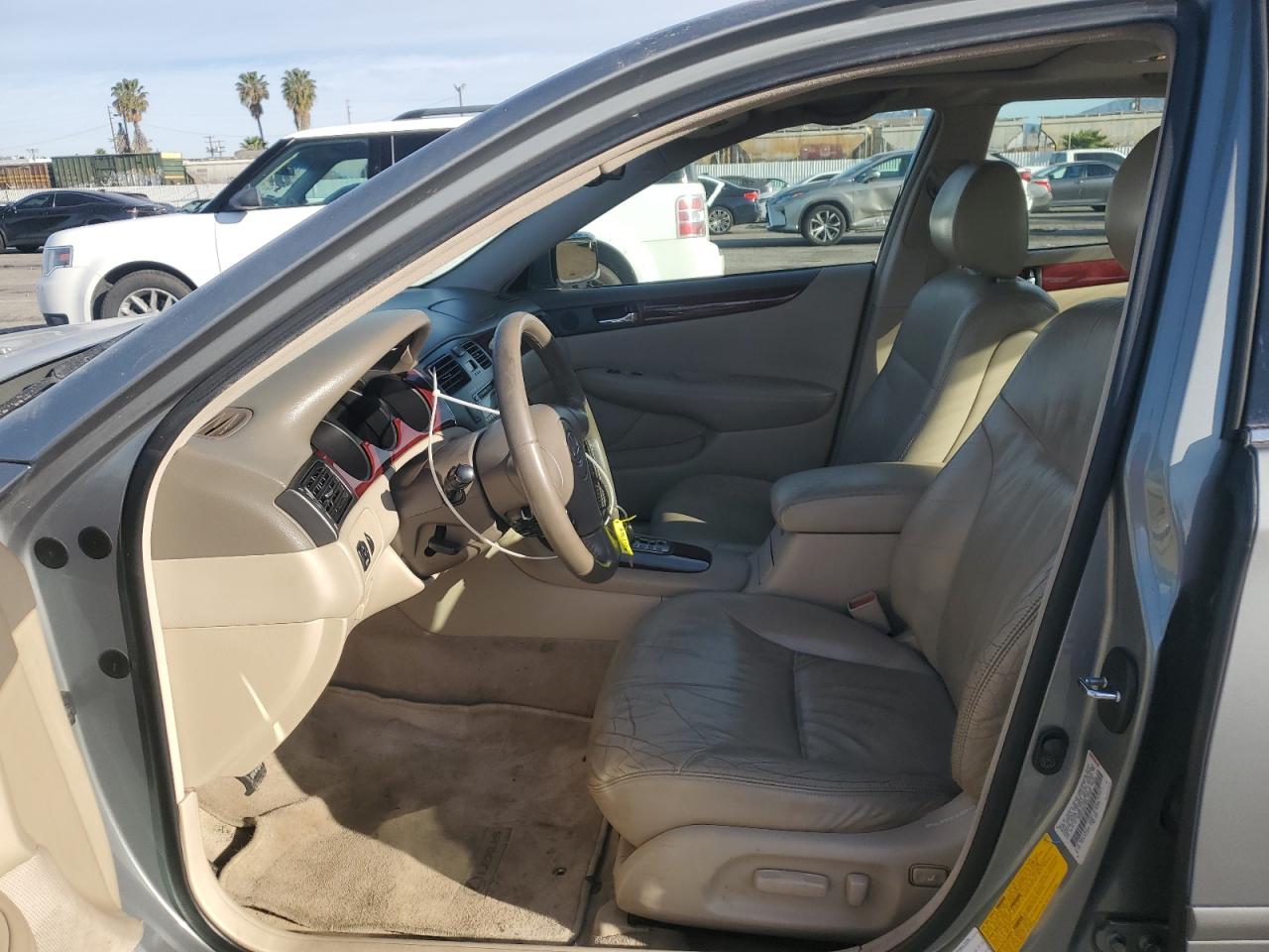 2002 Lexus ES - Image 7