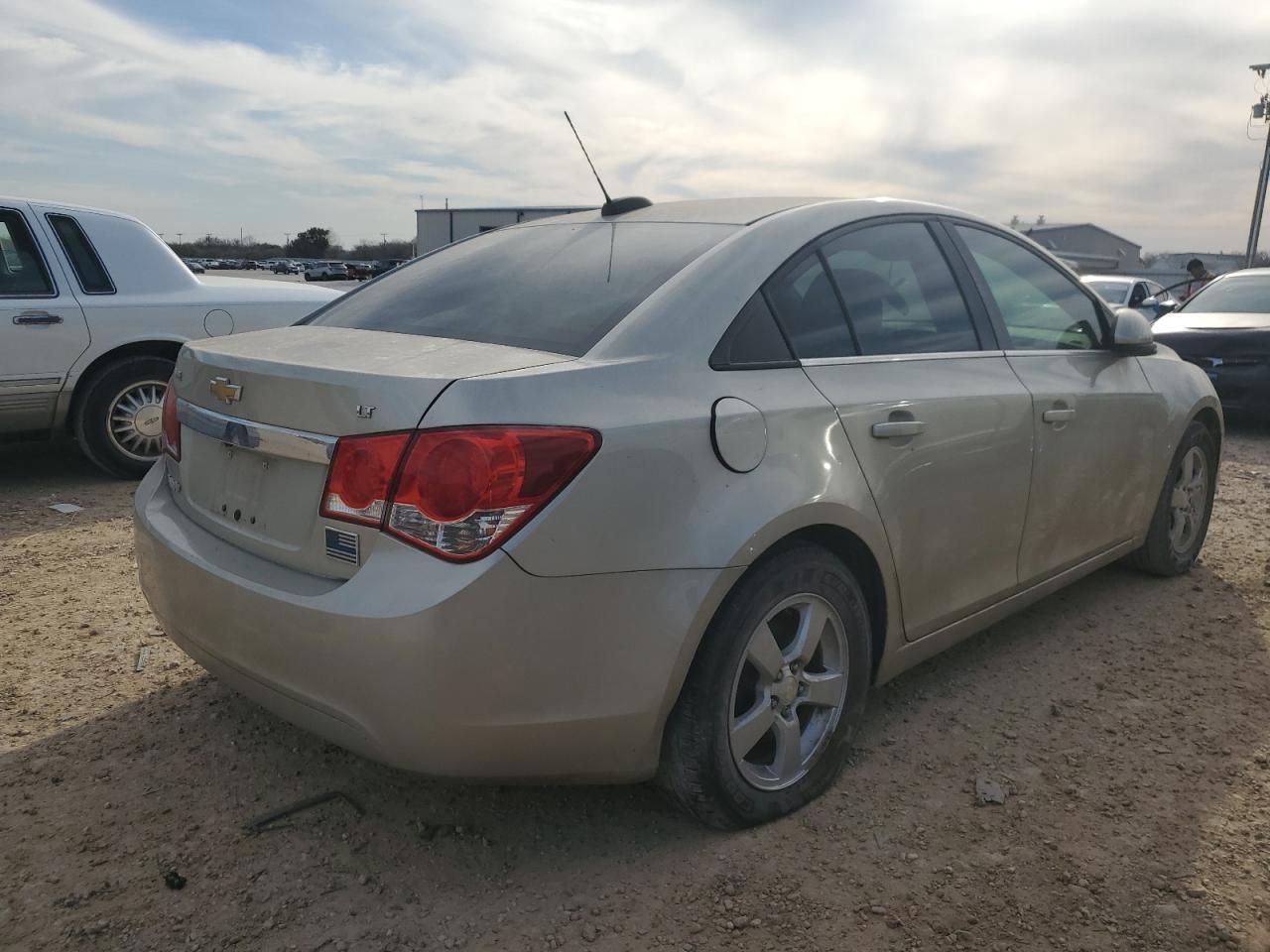2015 Chevrolet Cruze - Image 3