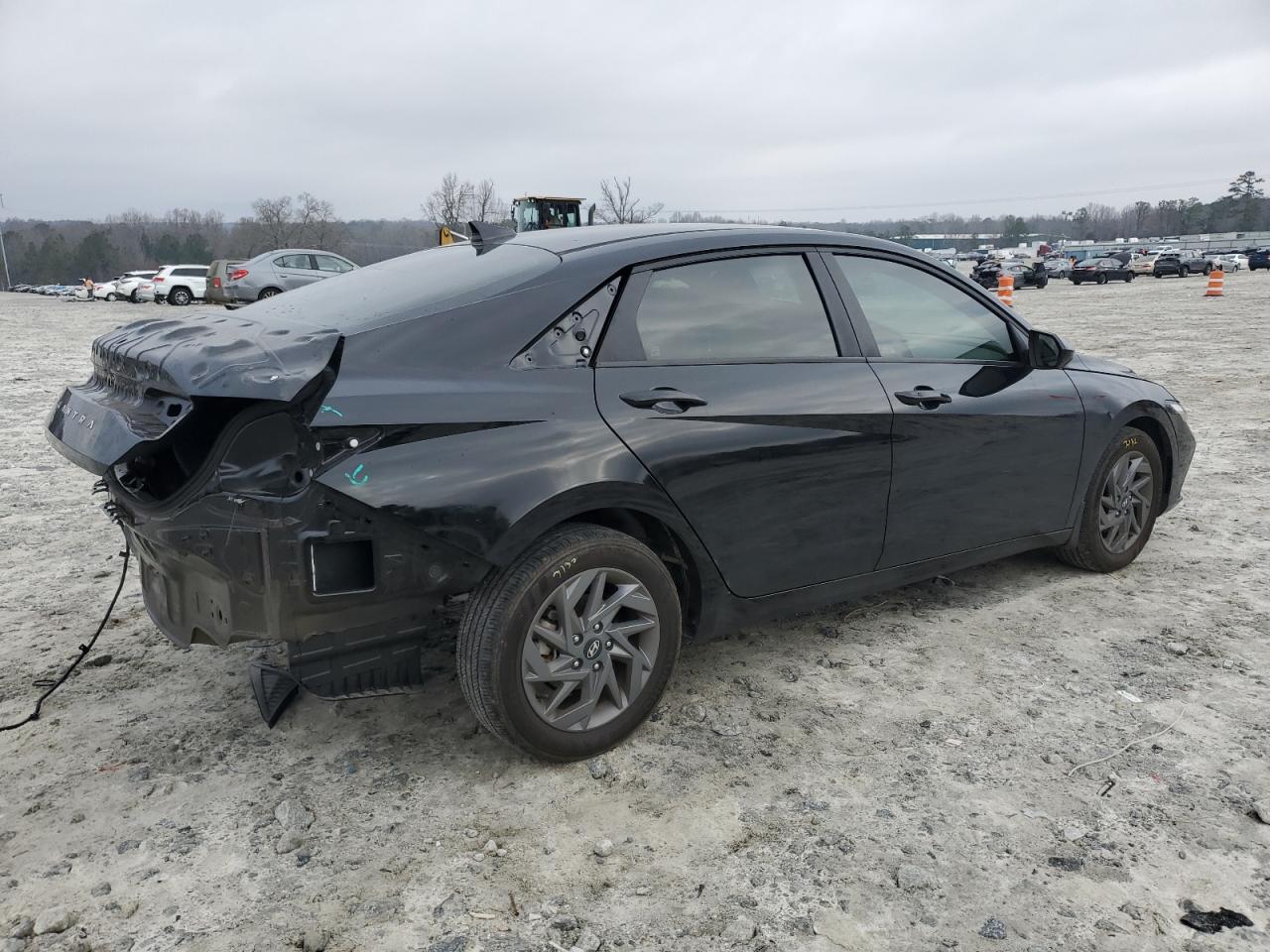 2024 Hyundai Elantra - Image 3