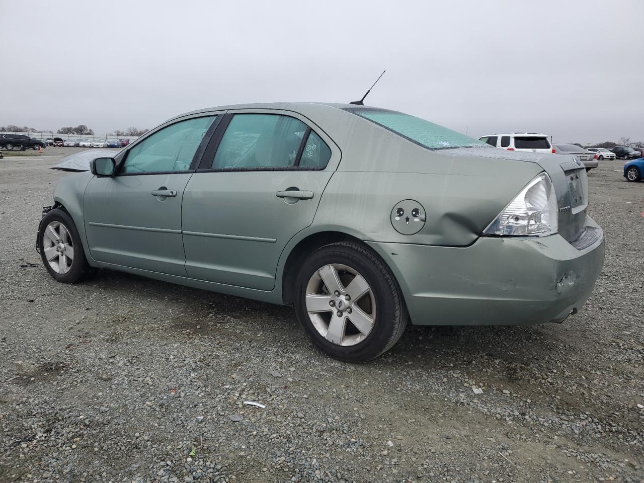 2009 Ford Fusion - Image 2