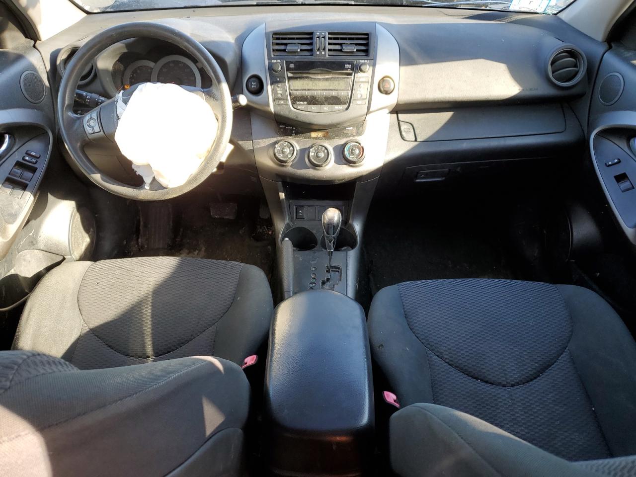 2010 Toyota RAV 4 - Image 8