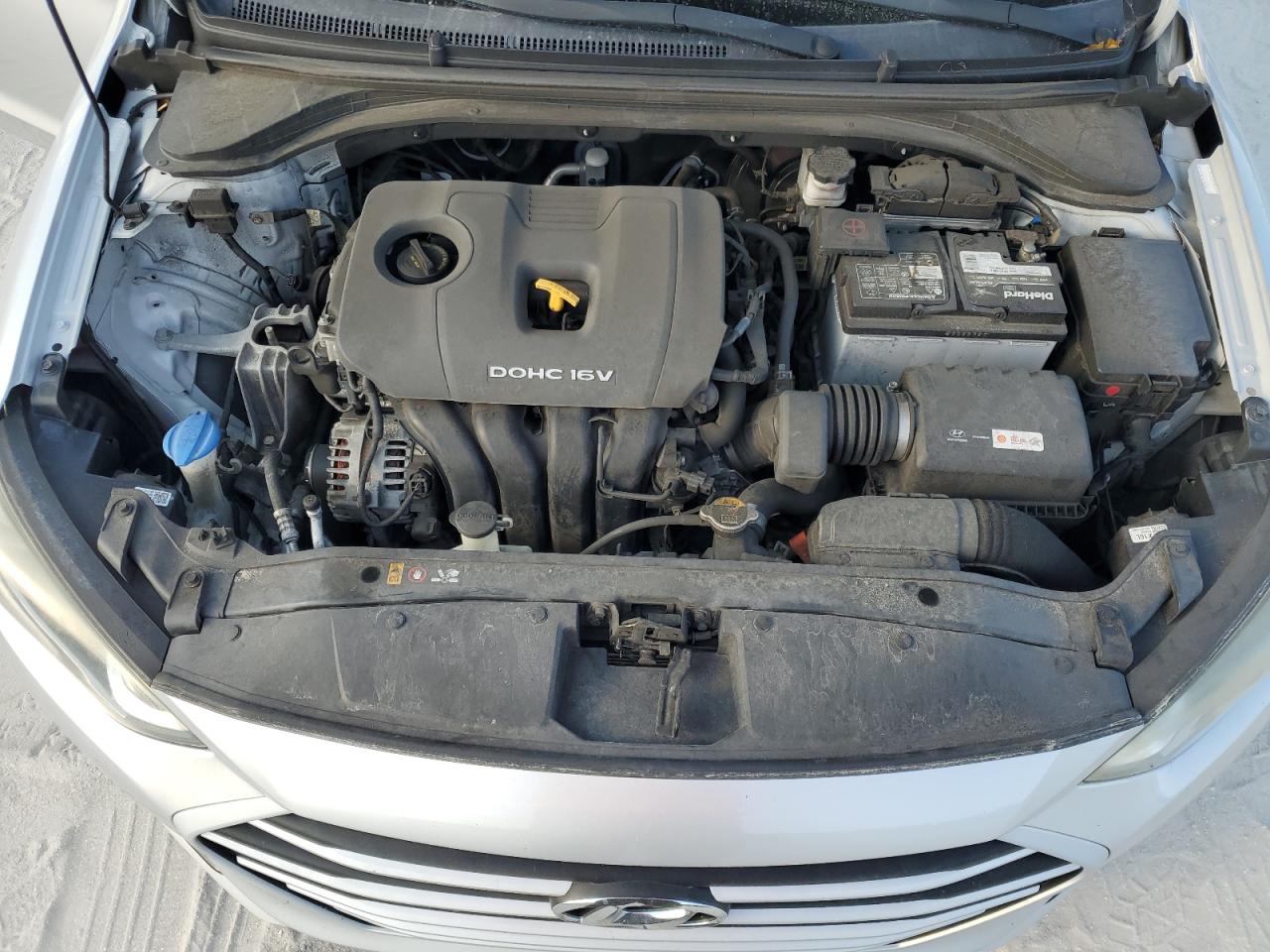 2018 Hyundai Elantra - Image 11