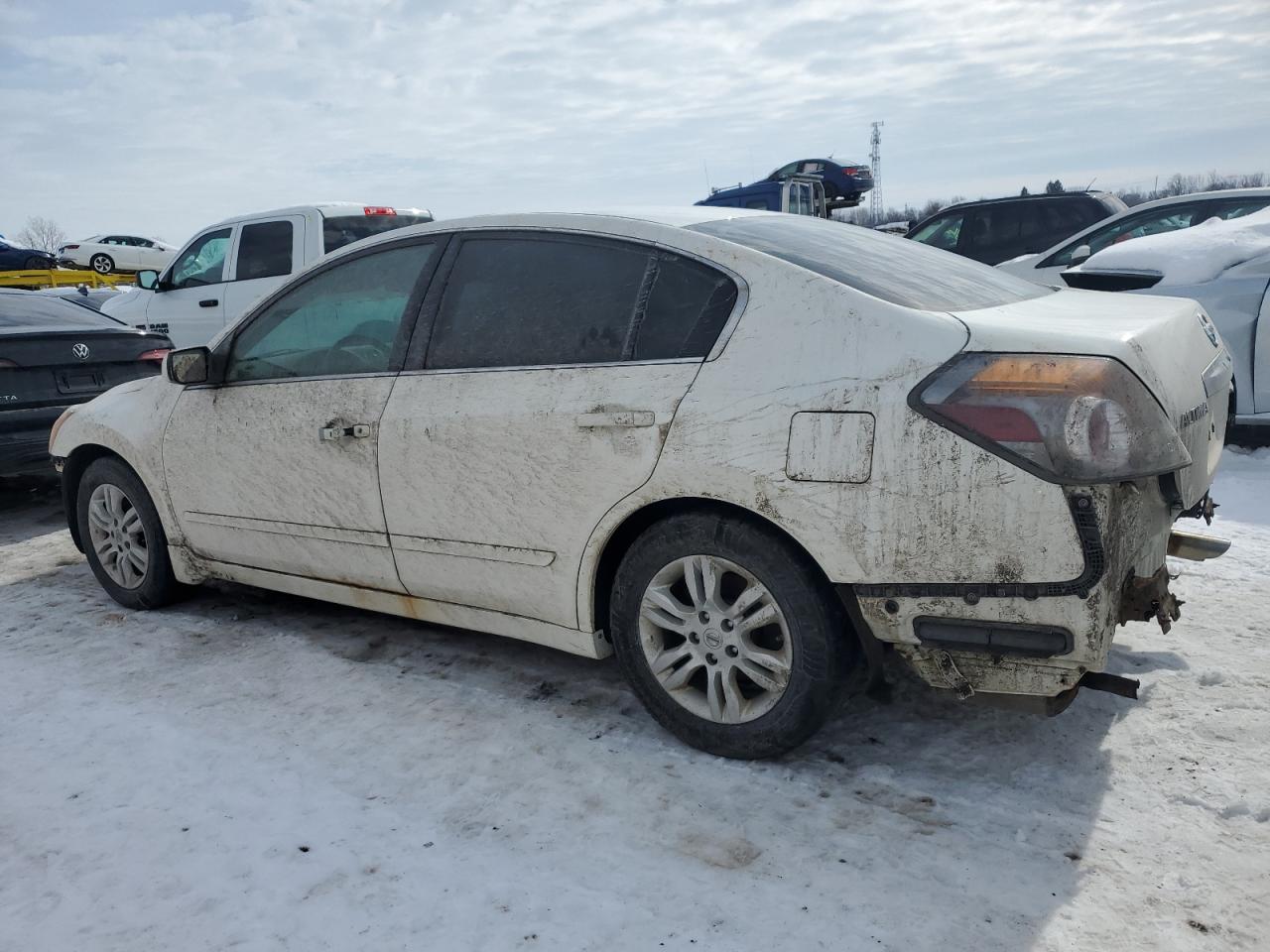2010 Nissan Altima - Image 2