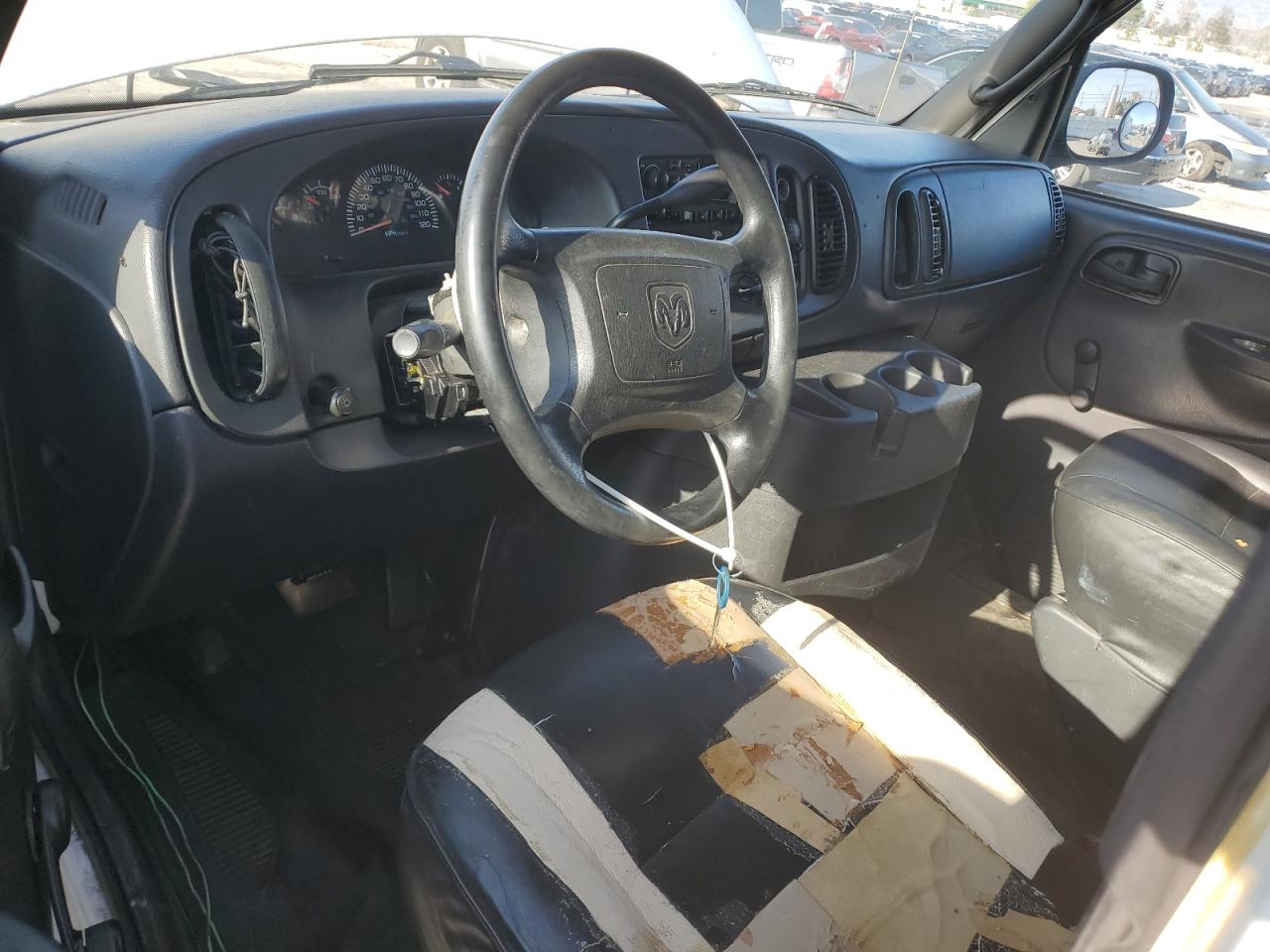 2001 Dodge RAM Van - Image 8