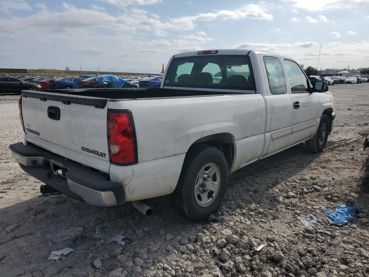 2004 Chevrolet Silverado - Image 3