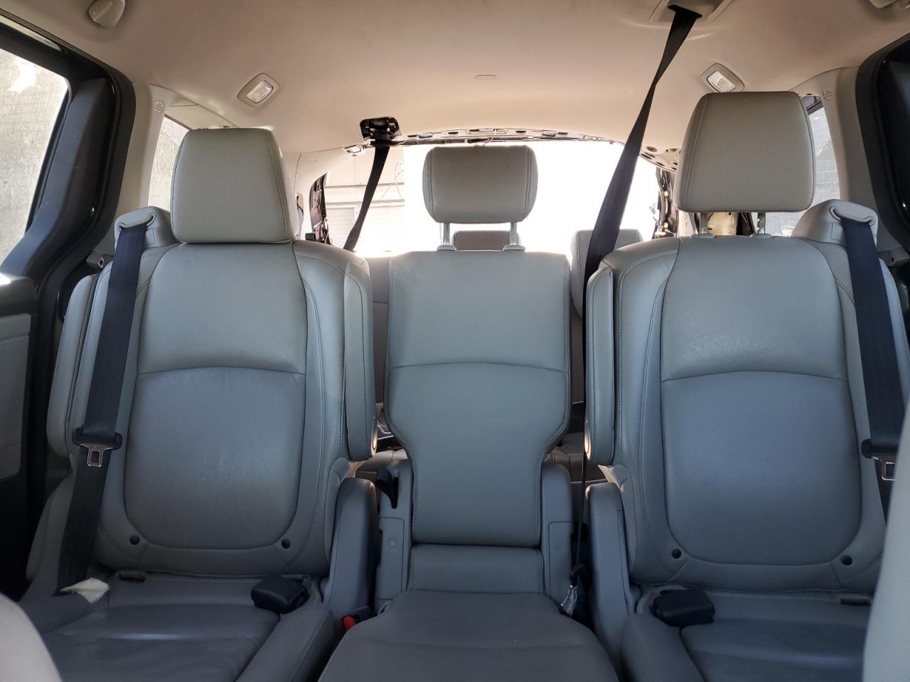 2018 Honda Odyssey - Image 10
