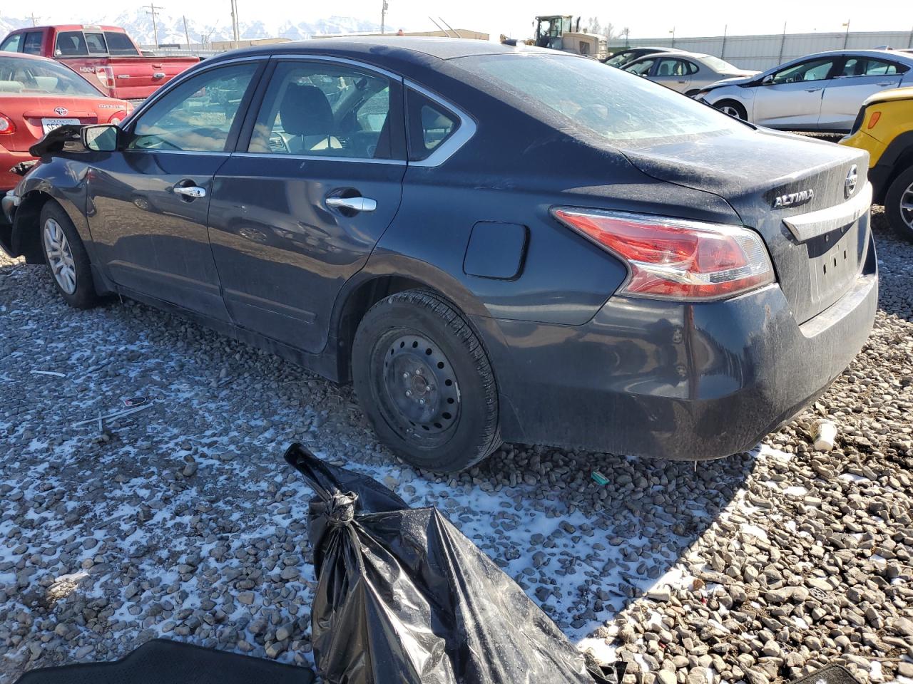 2015 Nissan Altima - Image 2