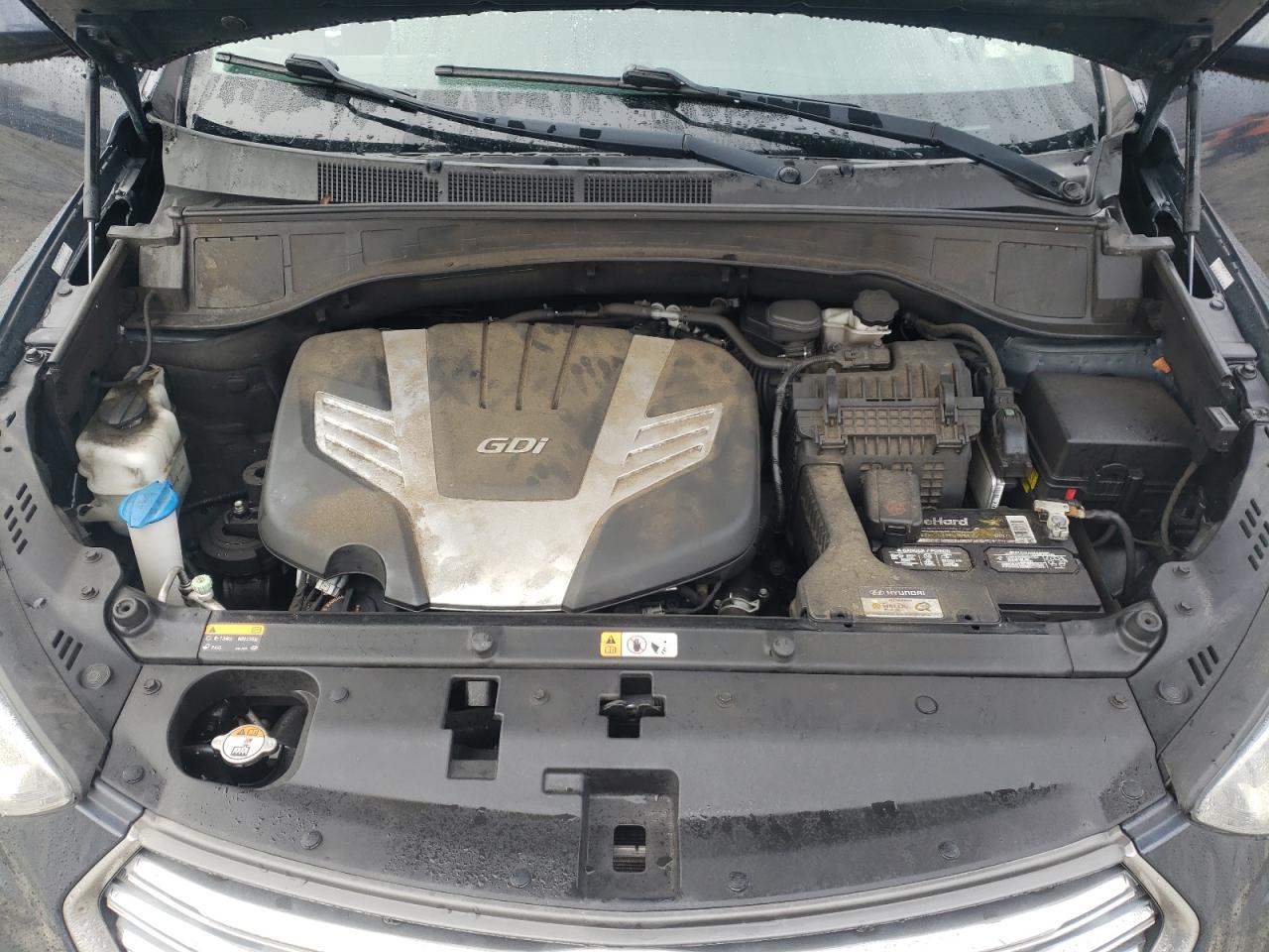 2017 Hyundai Santa Fe - Image 12