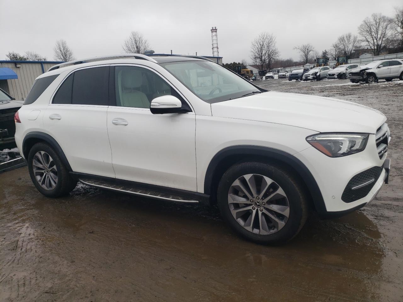 2022 Mercedes-Benz GLE - Image 4