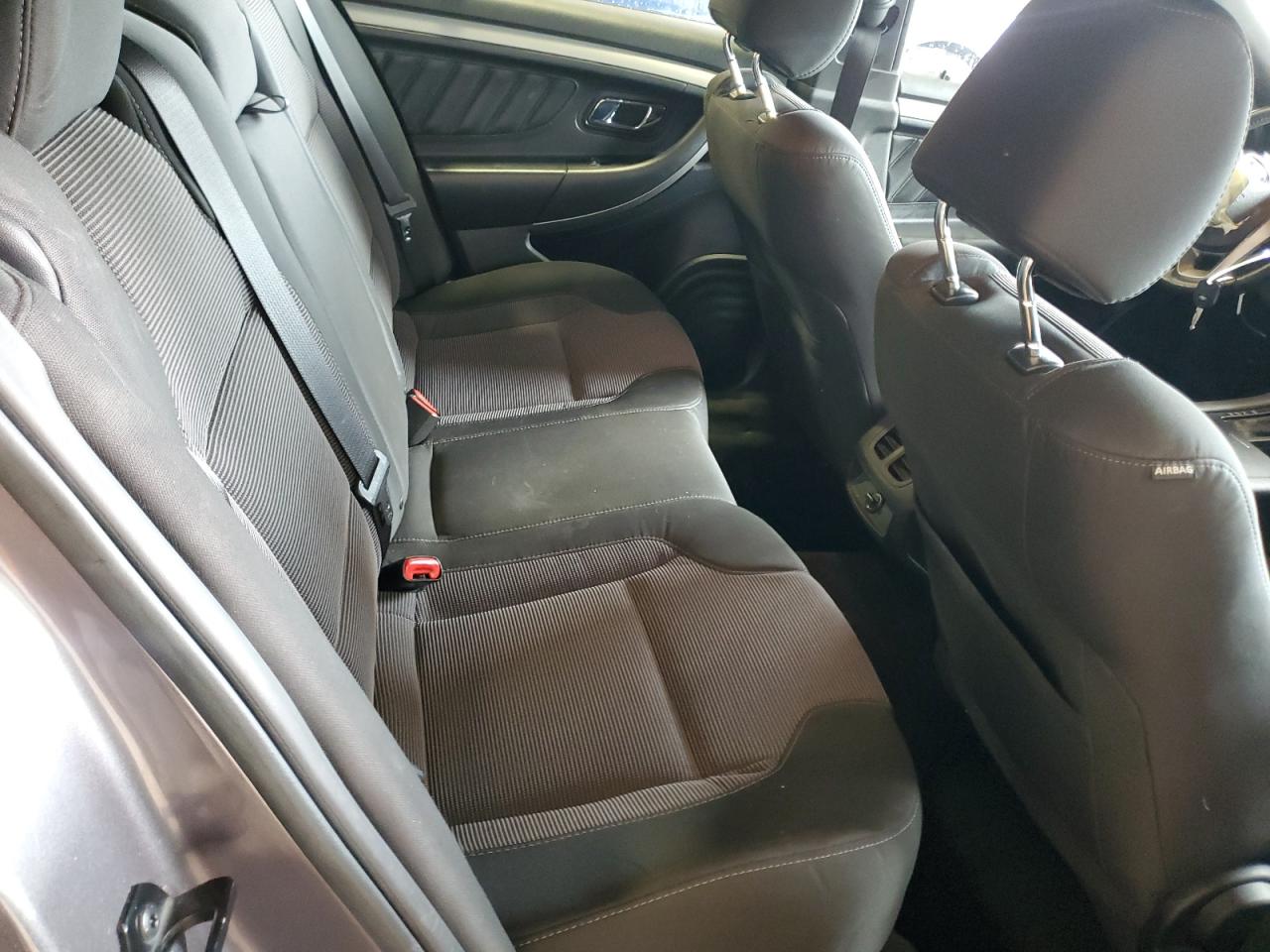 2014 Ford Taurus - Image 10