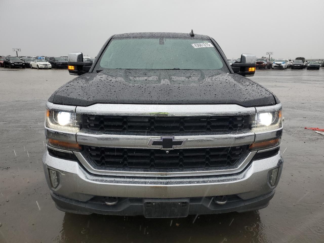 2017 Chevrolet Silverado - Image 5