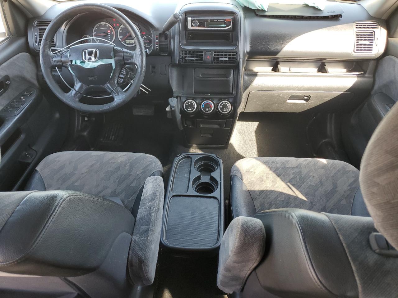 2004 Honda CR-V - Image 8