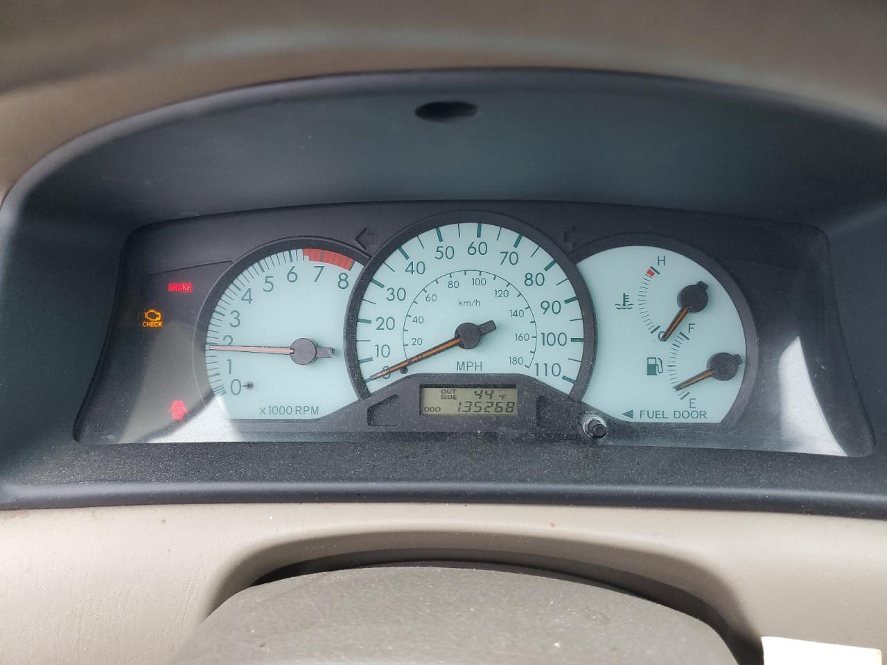 2004 Toyota Corolla - Image 9