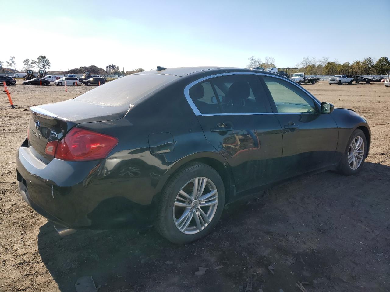 2011 Infiniti G - Image 3