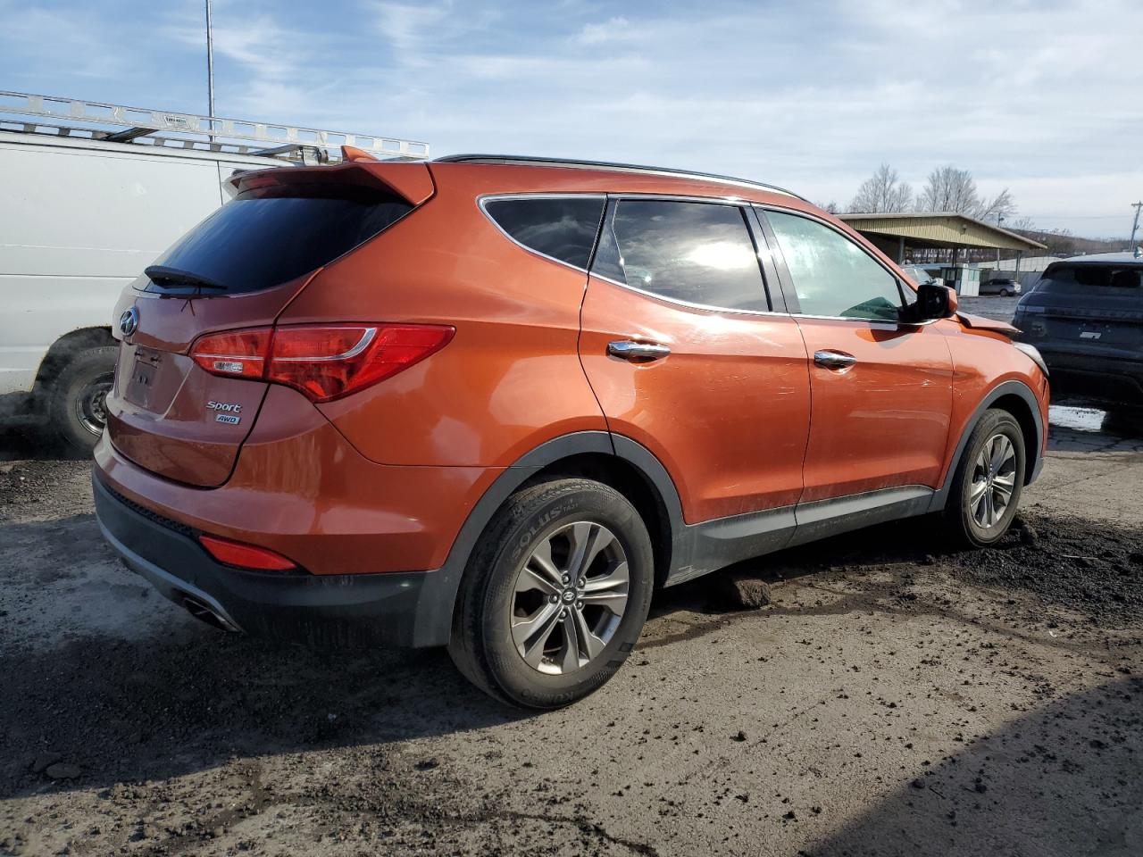 2016 Hyundai Santa Fe - Image 3