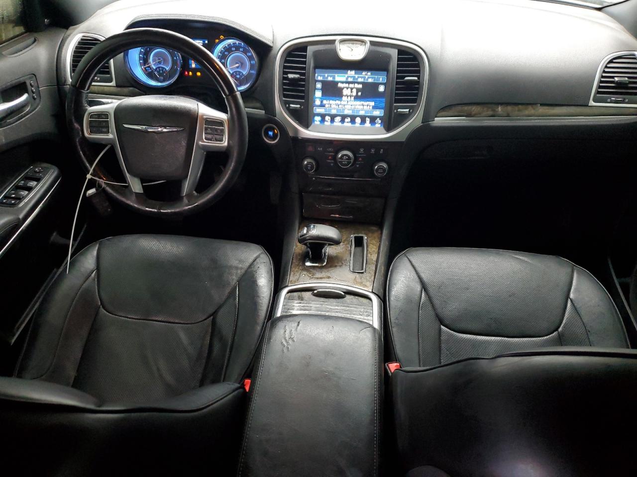 2013 Chrysler 300 - Image 8