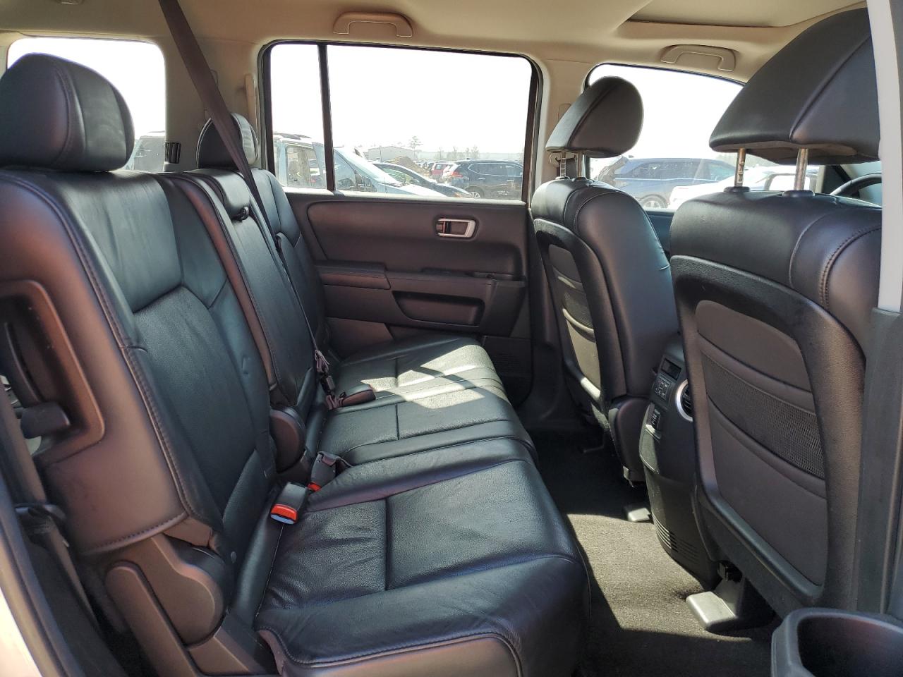 2010 Honda Pilot - Image 12