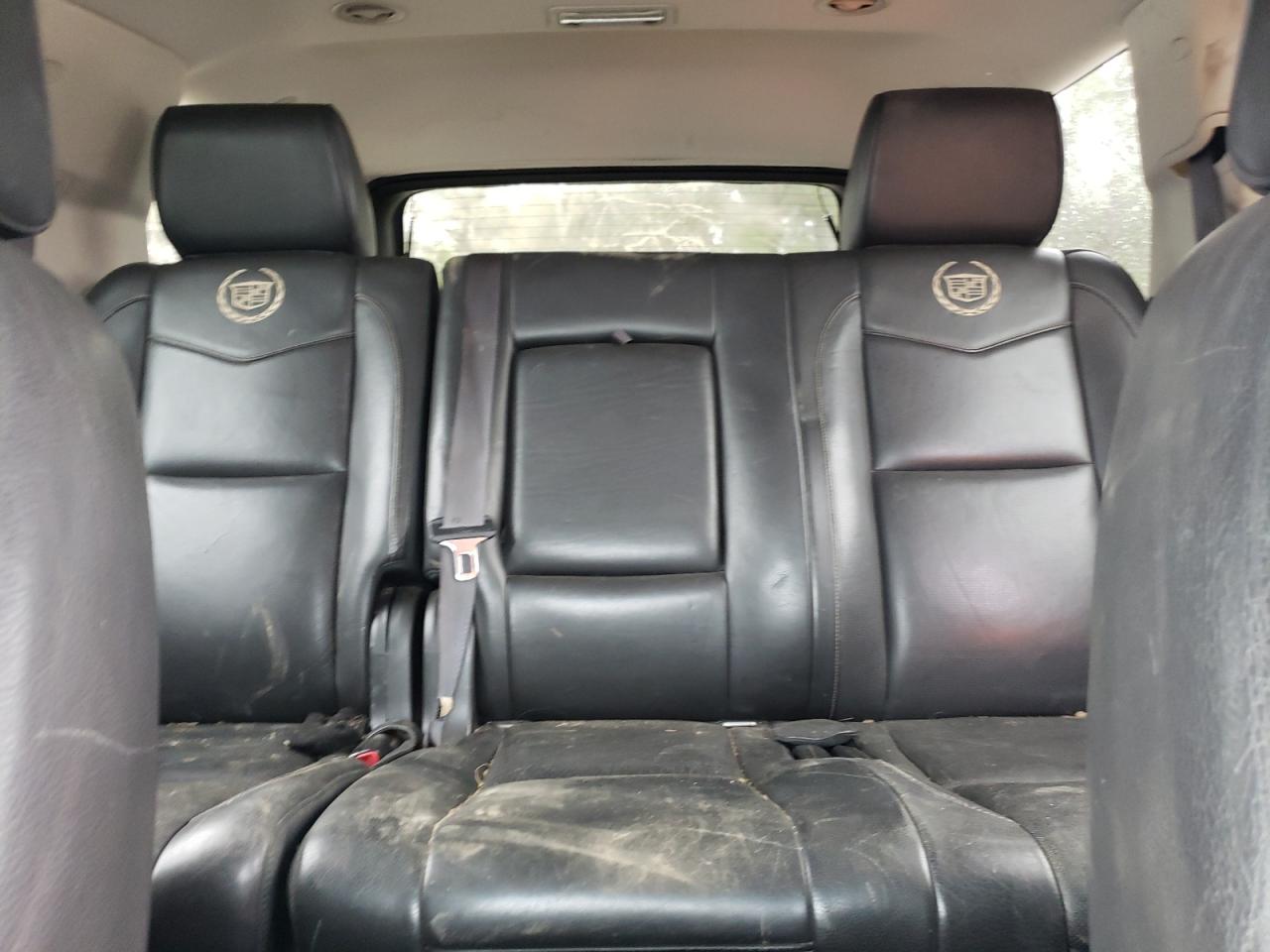 2012 Cadillac Escalade - Image 10