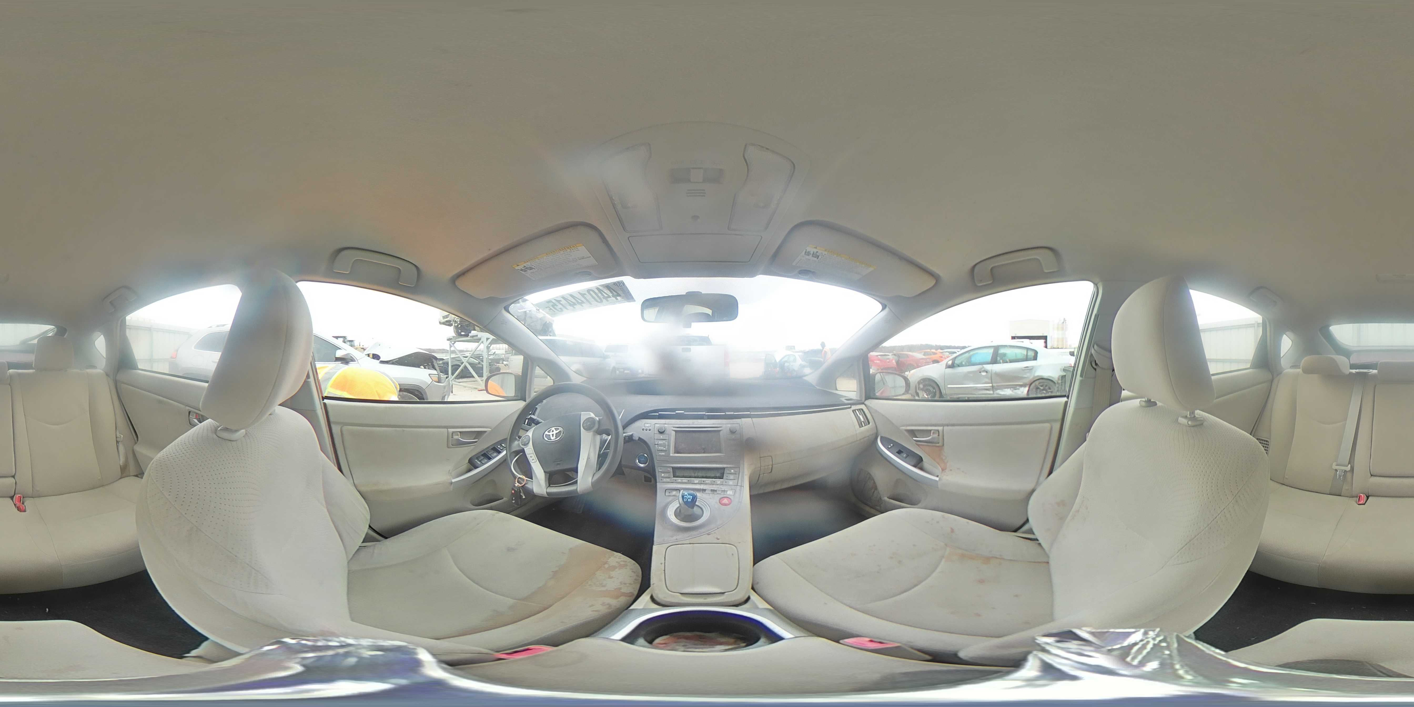 2012 Toyota Prius - Image 12