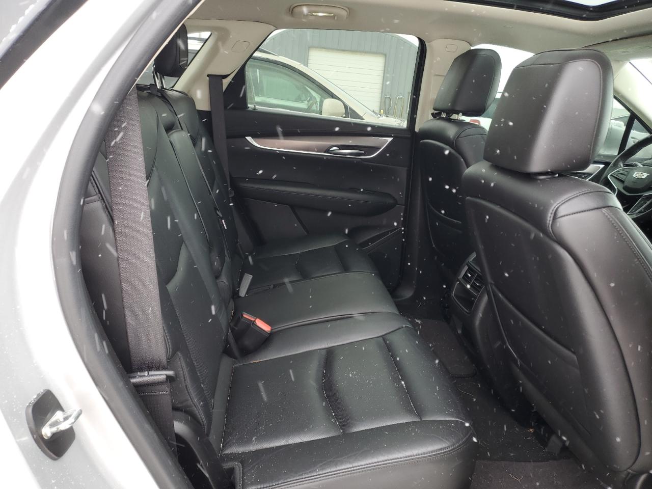 2017 Cadillac Xt5 Luxury VIN: 1GYKNBRS6HZ102463 Lot: 44979655