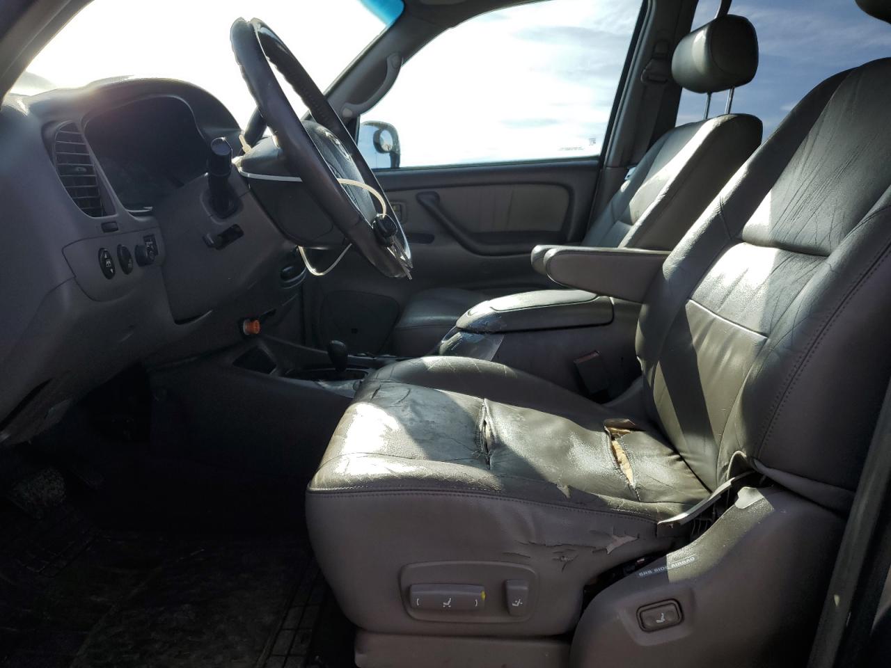 2004 Toyota Sequoia - Image 7