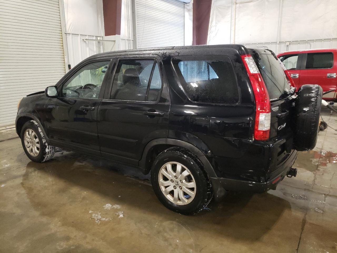 2005 Honda CR-V - Image 2