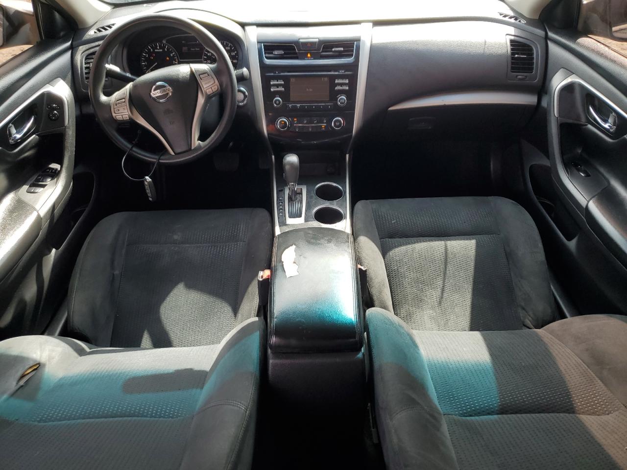 2015 Nissan Altima - Image 8
