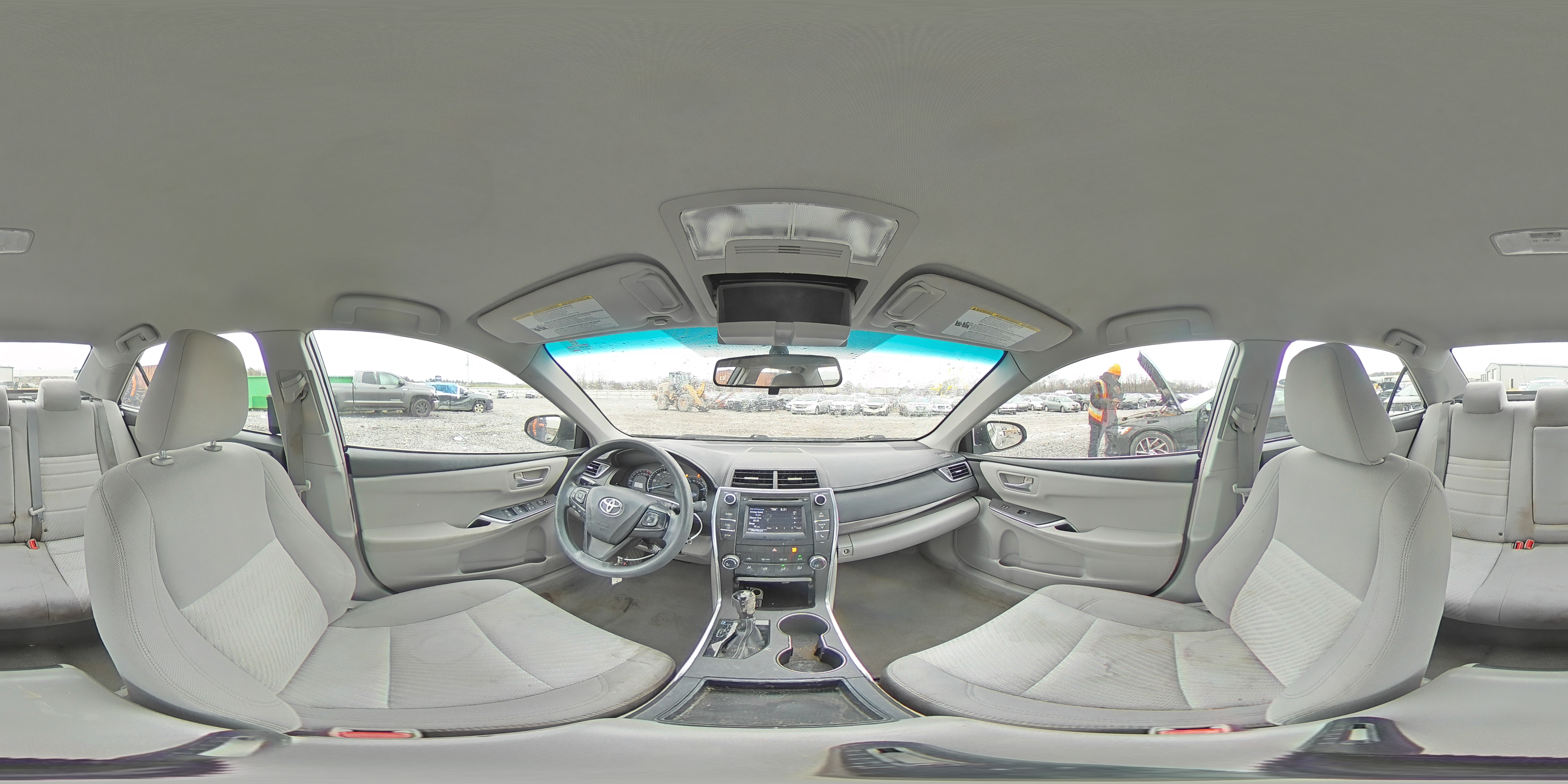 2015 Toyota Camry - Image 14