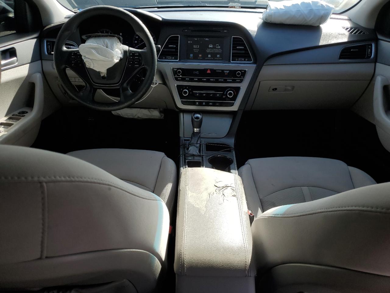 2016 Hyundai Sonata - Image 8