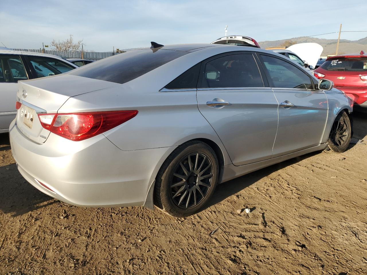 2012 Hyundai Sonata - Image 3