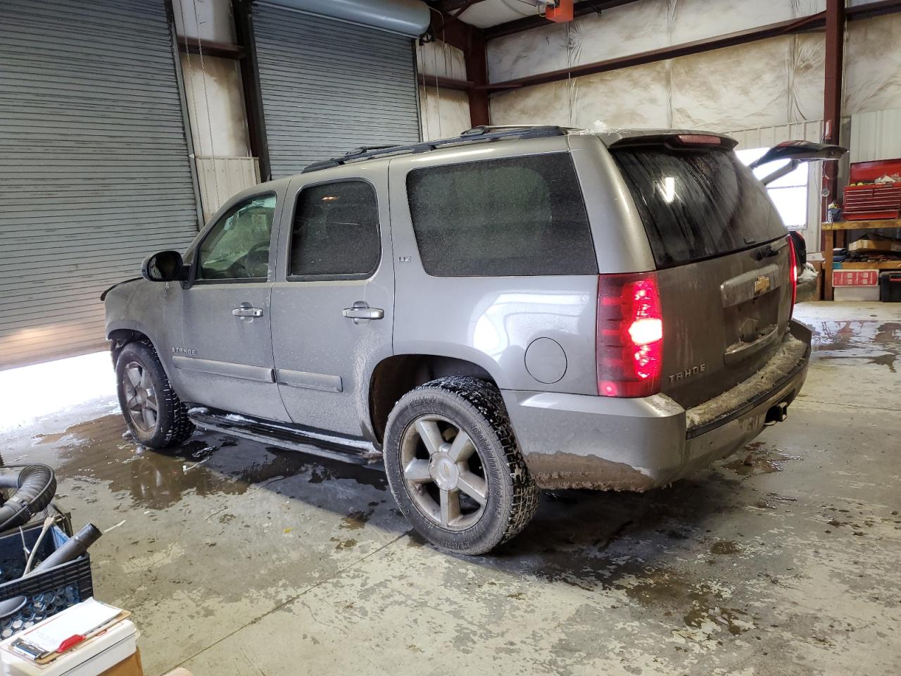 2007 Chevrolet Tahoe - Image 2