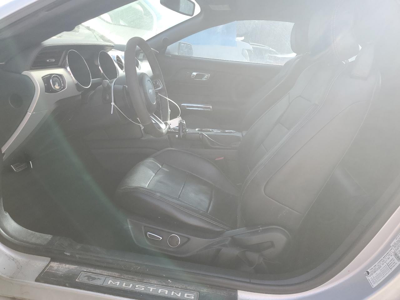 2016 Ford Mustang - Image 7
