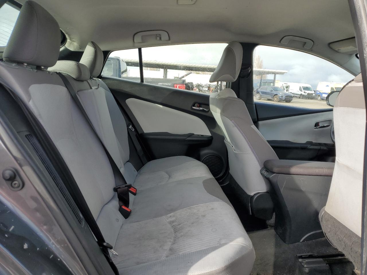 2020 Toyota Prius - Image 11