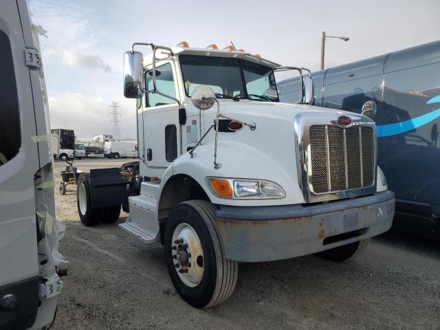 2017 Peterbilt 348