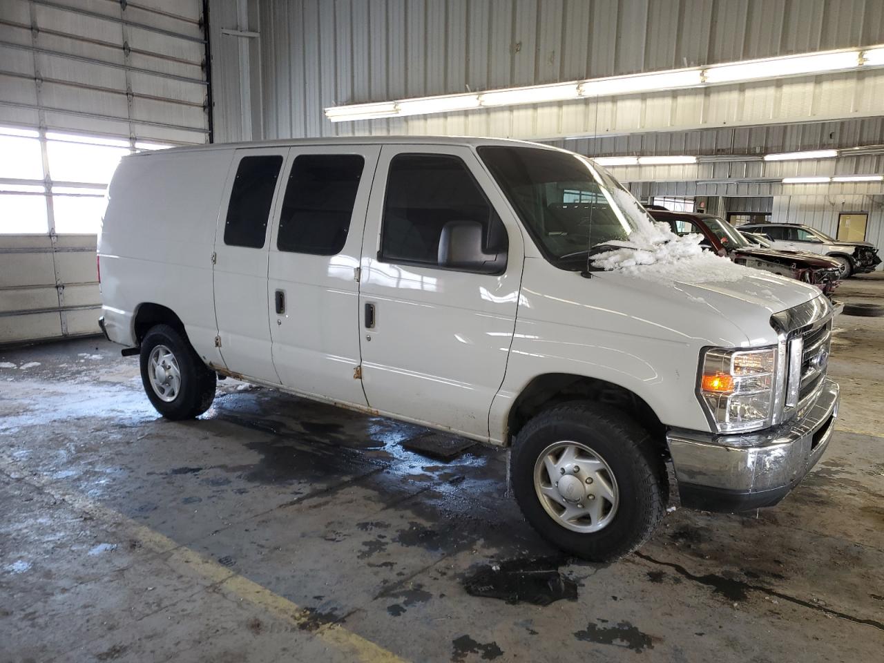 2014 Ford Econoline - Image 4