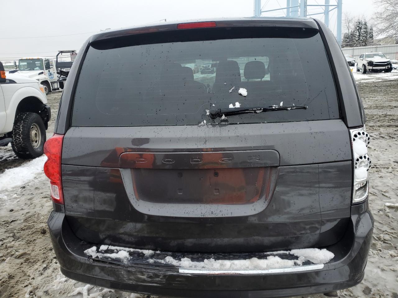 2015 Dodge Caravan - Image 6