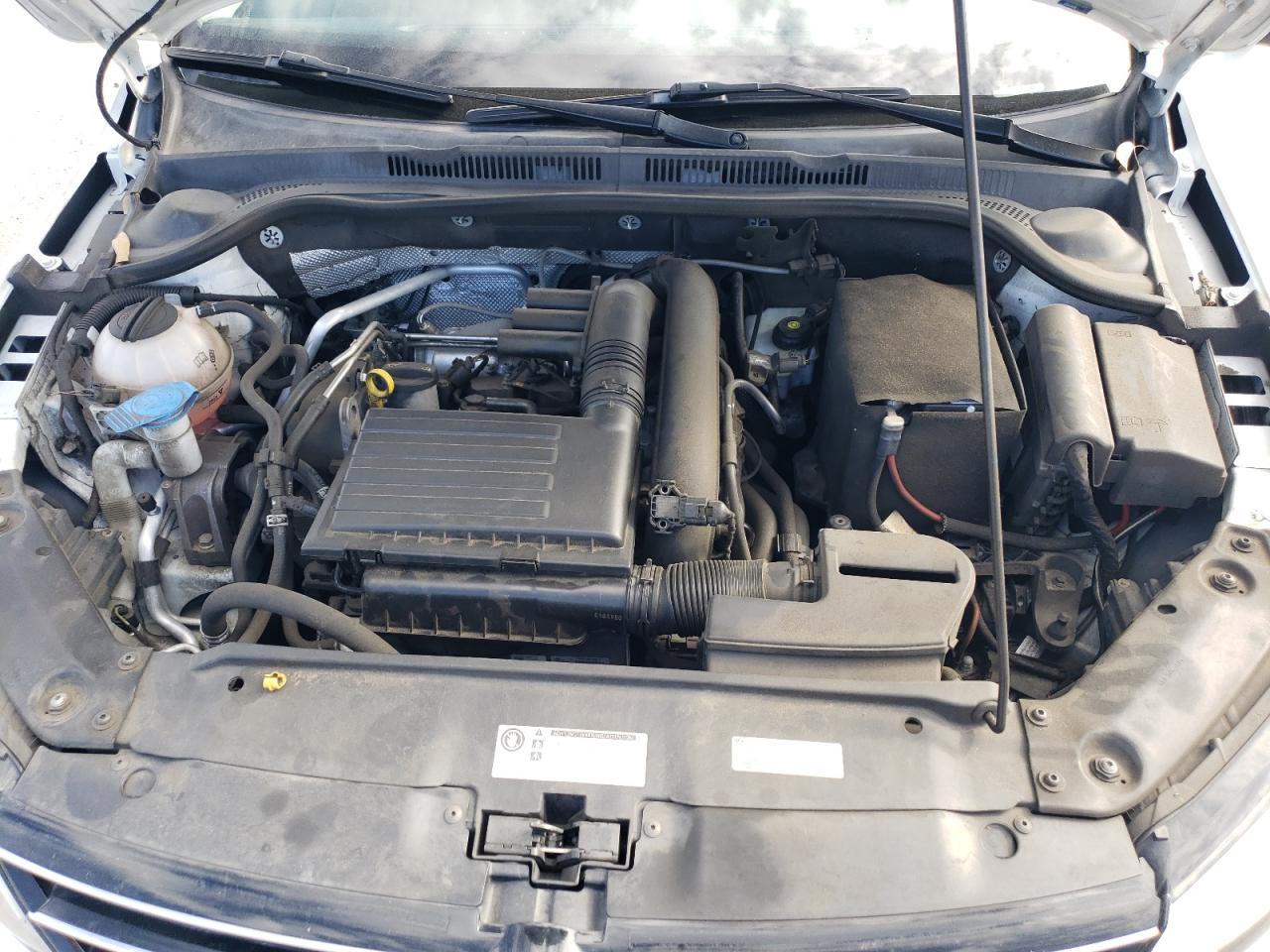 2017 Volkswagen Jetta - Image 11