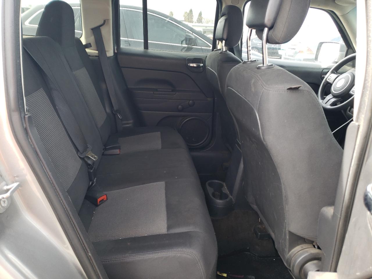 2014 Jeep Liberty (Patriot) - Image 11