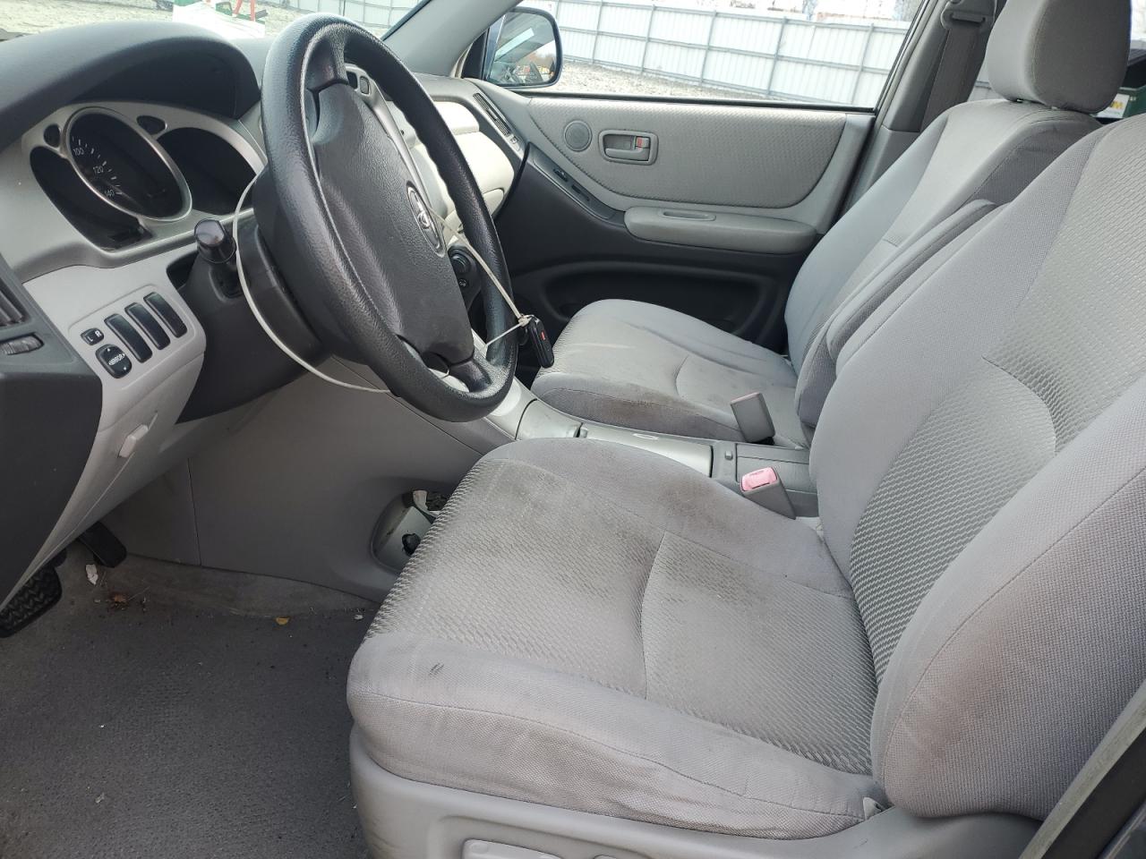 2004 Toyota Highlander - Image 7