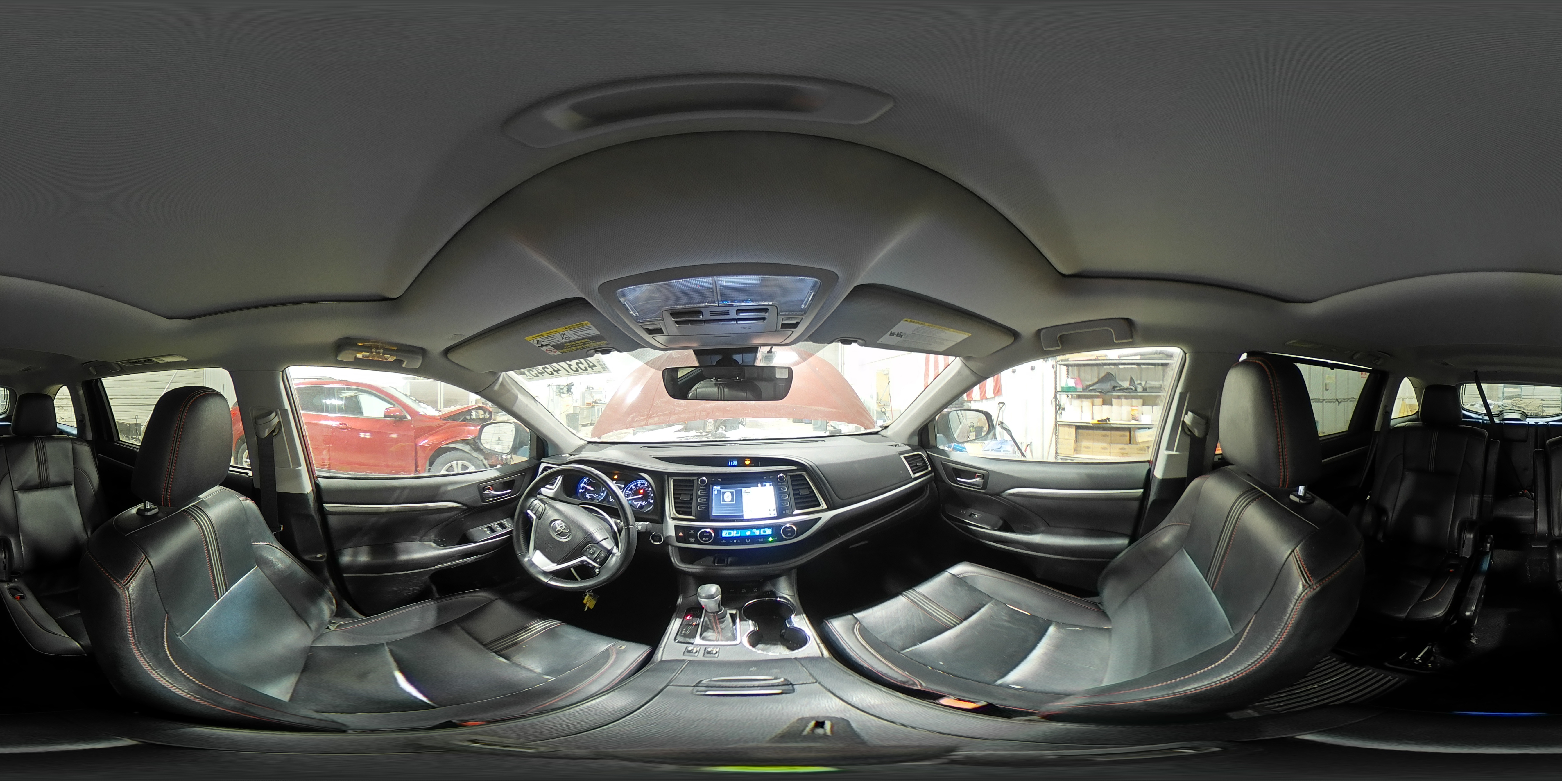 2019 Toyota Highlander - Image 14